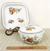 ROYAL WORCHESTER CASSEROLE AND SERVING TRAY