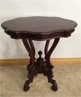ORNATE VICTORIAN STYLE TABLE