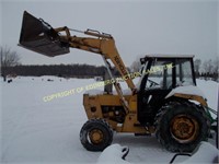 NEW HOLLAND 445D 4X4 TRACTOR W/ FRONT END LOADER