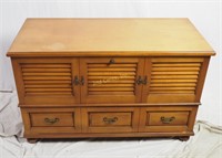 Vtg Lane Solid Cedar Colonial Louvered Cedar Chest