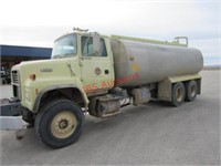 Ford L8000 10 Wheeler Water Truck