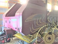 NEW HOLLAND BR7070 ROUND BALER