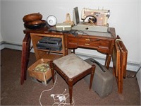 Misc Household lot w/ Sewing machine