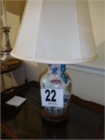 28" tall lamp with shade