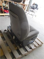 Braun handicap lift chair for vehicle
