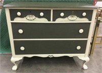 4-DRAWER QUEEN ANNE STYLE PAINTED CHEST