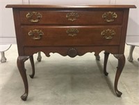 2-DRAWER MAHOGANY QUEEN ANNE LOW BOY