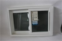 VINYL SLIDING WINDOW 20"X30"