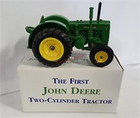 ERTL John Deere 2-Cylinder Tractor
