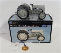 Ford 9N with Ferguson System 1/16 Scale