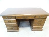 Traditional Style Office Desk