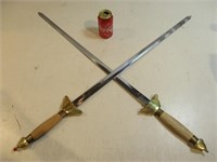 2 sabres de  Tai Chi style '' tête de lion''