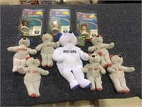 BEARS AND SPORTS FIGURES