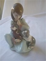 Lladro 1986 Girl with Cats Figurine