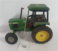 JD 2750 1/16 Scale