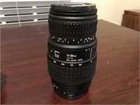 Sigma Lens Super Macro 70-300 MM