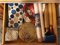 Drawer of misc