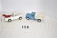 Set of 2  Tonka Trucks - (1) pickup, (1) wrecker