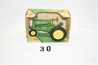 Ertl 1934 John Deere Model A Tractor w/box