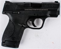 Gun Smith & Wesson Shield Semi Auto Pistol in 9mm