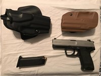 H&K 40 Cal. Pistol with 2 holsters and extra clip