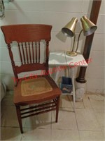 WOOD & RATTAN CHAIR, PARLOR TABLE, LAMP +++