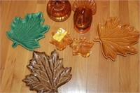 GROUPING: AMBER GLASSWARE AND CHRISTMAS DISHES