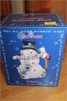 SNOWMAN TEA POT IN BOX