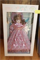 VICTORIAN COLLECTION PORCELAIN DOLL IN BOX