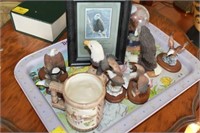 TIN TRAY WITH AMERICAN BALD EAGLE FIGURINES