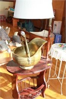 END TABLE/LAMP AND BRASS COAL BUCKET