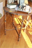 1940'S LAMP TABLE