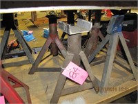 6 various size jack stands