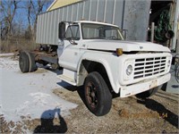 1979 Ford F700 (with contents)