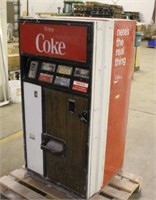 Coca-Cola Vending Machine, Unlocked, Approx