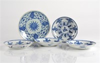 FIVE CHINESE EXPORT BLUE & WHITE PORCELAIN DISHES