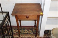 Antique 1 dwr. pine table   29" t