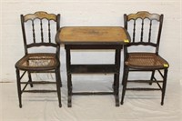 3 pc. Painted small table with 2 wicker