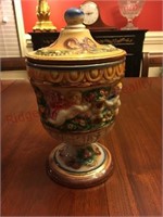 Signed 410B made in Italy urn -9 inches tall- pos