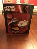 Brand new Star Wars waffle makers- hot Christmas m
