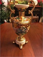 Hand decorated Capidomonte? Vase/urn #2054- 14.5 l