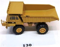 Cat 766C Dump Truck, NZG,1/50