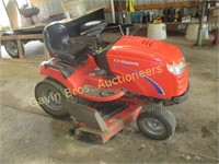 Simplicity Conquest 20hp lawn tractor w/mower deck