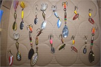 MANY TROUT / WALLEYE SPINNERS ! A-1