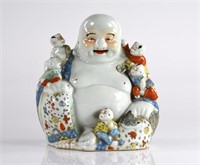 CHINESE FAMILLE ROSE PORCELAIN BUDDHA WITH KIDS
