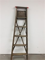 6 FT wooden stepladder