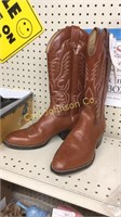 PAIR OF LAREDO MENS SIZE 11 D BOOTS