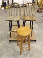 3 BAR STOOLS