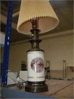 BEAUTIFUL PORCELAIN FOX HUNT LAMP