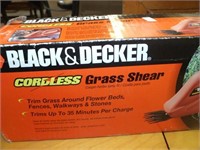 BLACK AND DECKER GRASS SHEAR USED